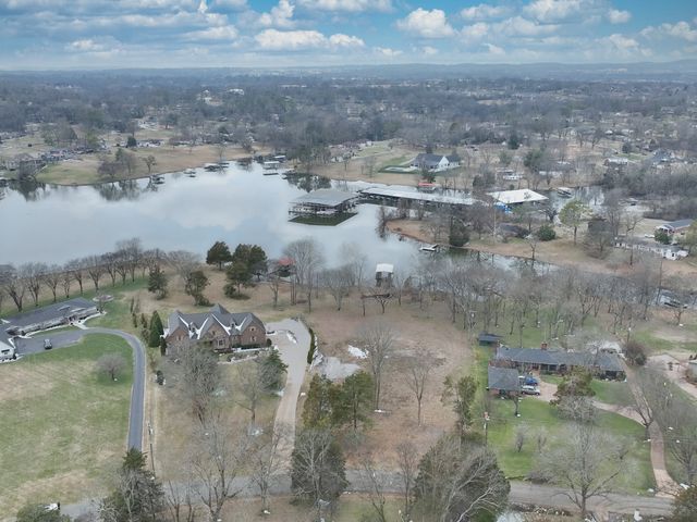 220 Bluegrass Dr, Hendersonville, TN 37075