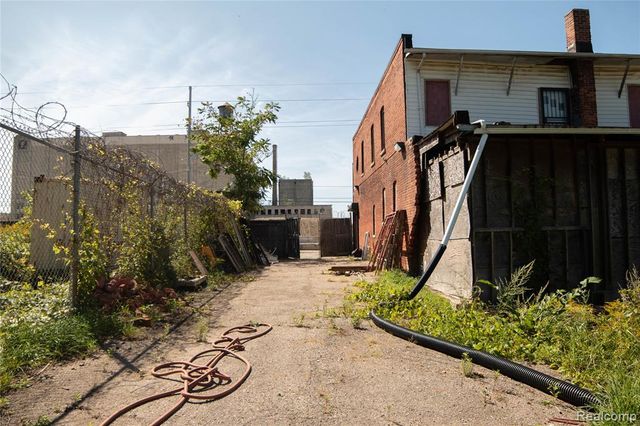 5568 Saint Aubin Street, Detroit, MI 48211