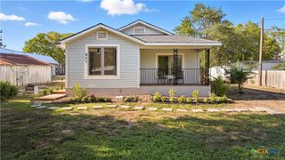 611 Qualls Street, Gonzales, TX 78629