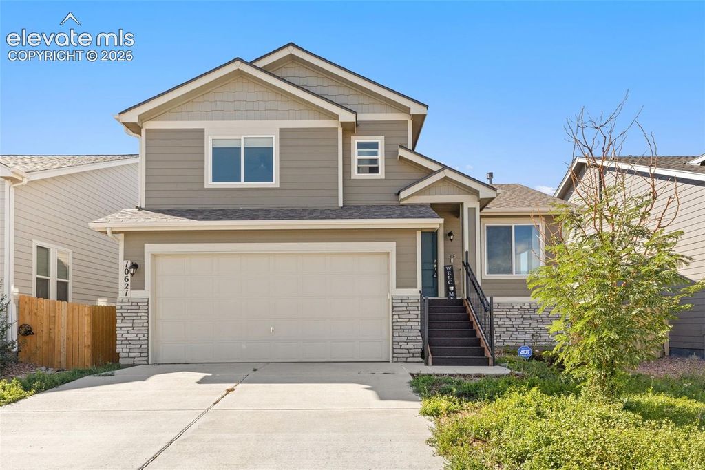 10621 Castor Drive, Colorado Springs, CO 80925 — exterior