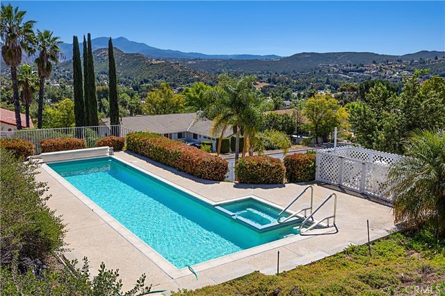 16262 Oak Springs, Ramona, CA 92065