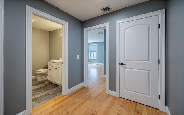 4 Batcheller Avenue, Cranston, RI 02920