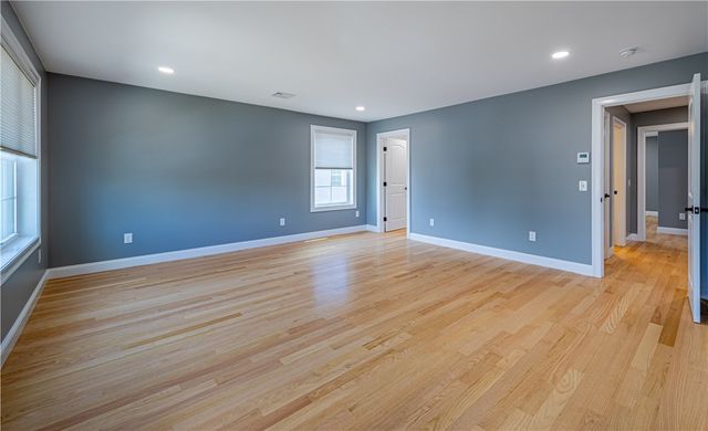 4 Batcheller Avenue, Cranston, RI 02920