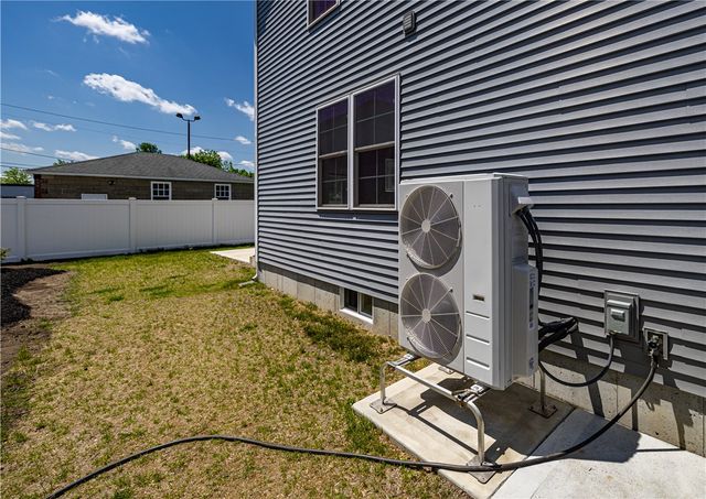 4 Batcheller Avenue, Cranston, RI 02920