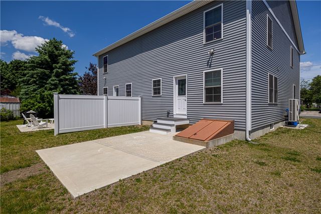 4 Batcheller Avenue, Cranston, RI 02920
