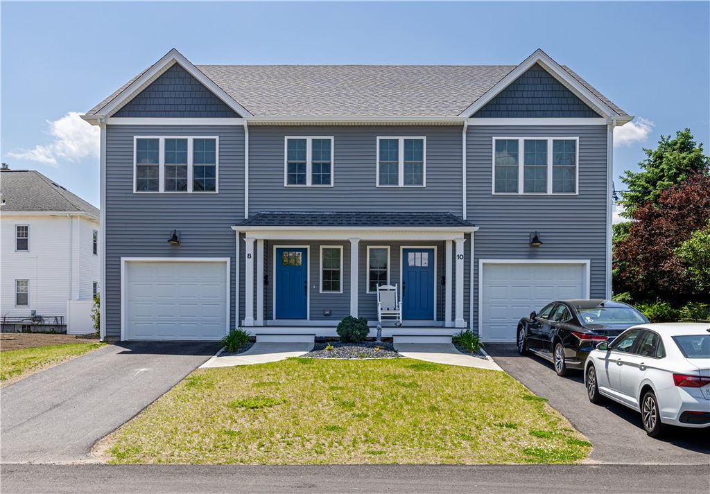 4 Batcheller Avenue, Cranston, RI 02920