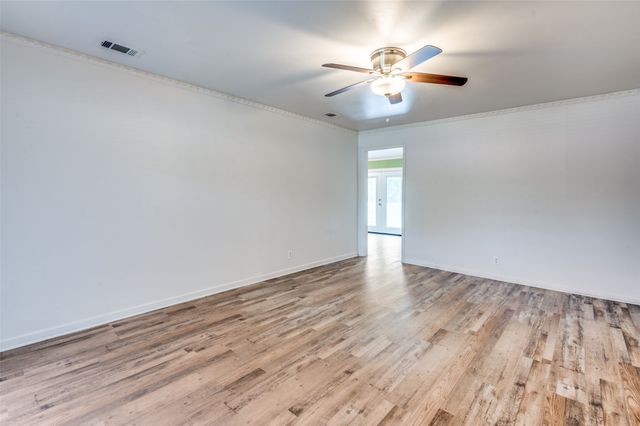 5613 Waltham Avenue, Fort Worth, TX 76133