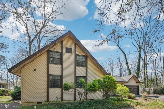 39 OAKWOOD DR, Medford, NJ 08055