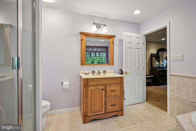 39 OAKWOOD DR, Medford, NJ 08055