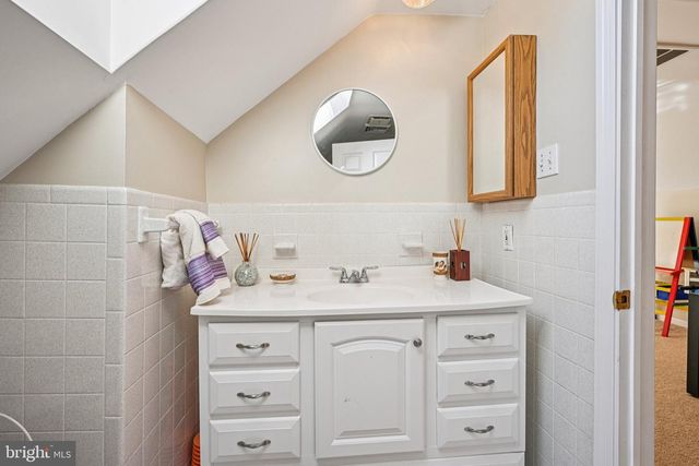 39 OAKWOOD DR, Medford, NJ 08055