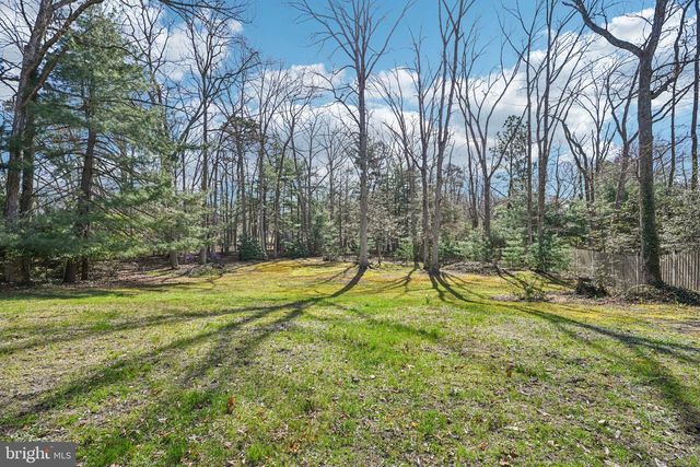 39 OAKWOOD DR, Medford, NJ 08055