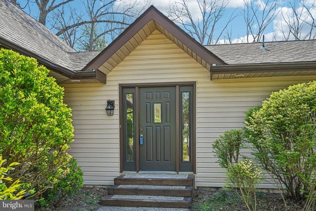 39 OAKWOOD DR, Medford, NJ 08055