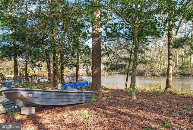 39 OAKWOOD DR, Medford, NJ 08055