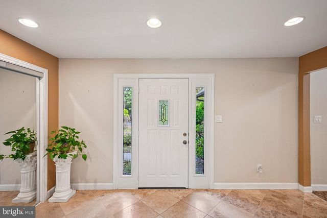 39 OAKWOOD DR, Medford, NJ 08055