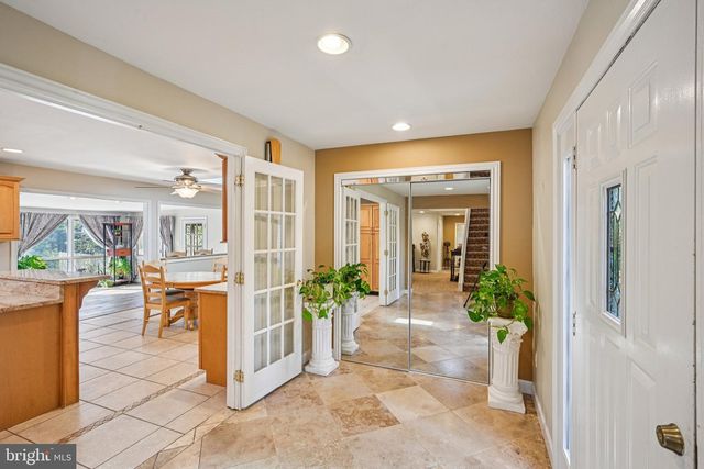 39 OAKWOOD DR, Medford, NJ 08055