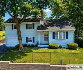 1 Riverview Avenue, Piscataway, NJ 08854
