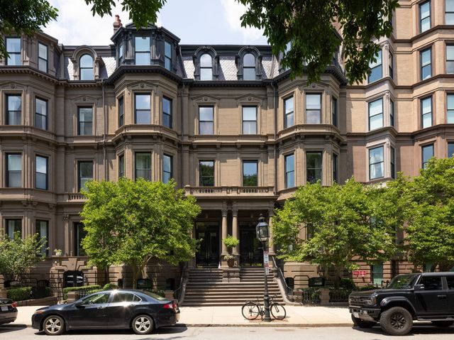 33 Commonwealth Ave 5, Boston, MA 02116