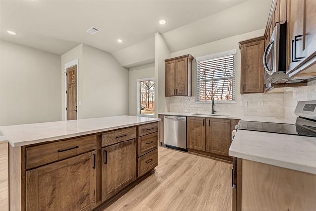 5 Cotherstone Lane, Bella Vista, AR 72715