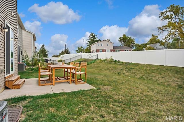 11140 Fort Samuel Dr., Bridgeton, MO 63044