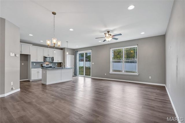 11140 Fort Samuel Dr., Bridgeton, MO 63044