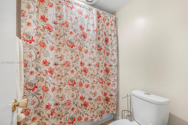 1521 NW 18th AVE 101, Delray Beach, FL 33445