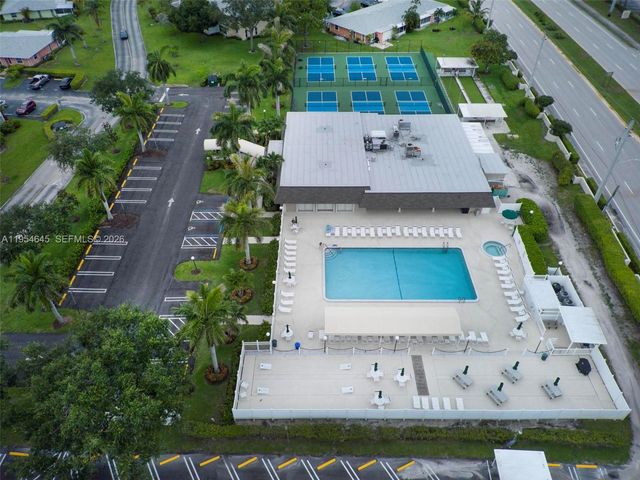 1521 NW 18th AVE 101, Delray Beach, FL 33445