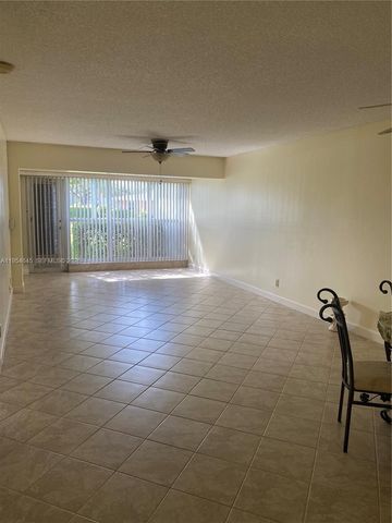 1521 NW 18th AVE 101, Delray Beach, FL 33445