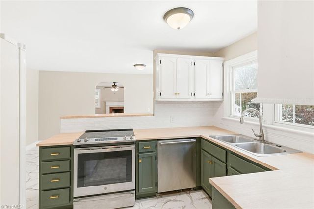 2850 Konnoak Drive, Winston-salem, NC 27127