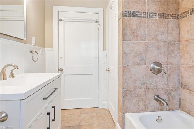 2850 Konnoak Drive, Winston-salem, NC 27127