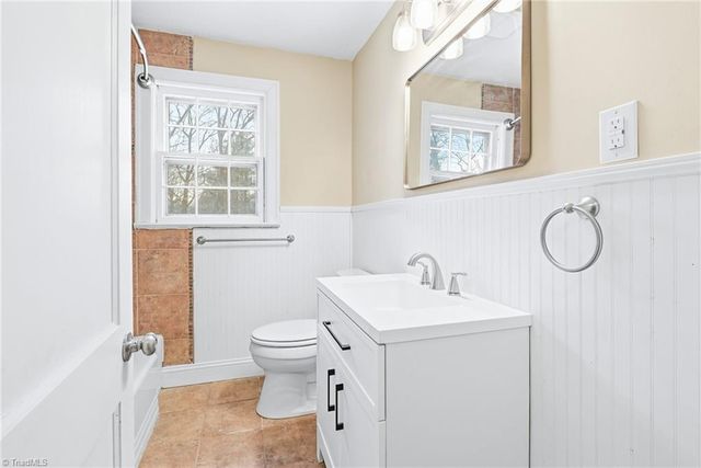 2850 Konnoak Drive, Winston-salem, NC 27127