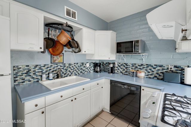 3960 E Flower St Apt 36, Tucson, AZ 85712