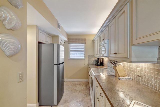 1555 NE Ocean Boulevard 402, Stuart, FL 34996