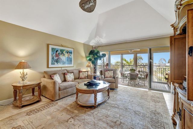 1555 NE Ocean Boulevard 402, Stuart, FL 34996