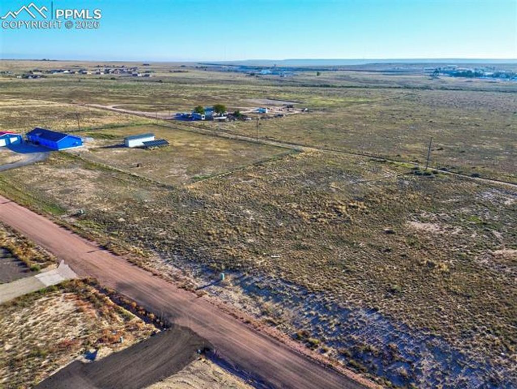420 N Heather Drive, Pueblo, CO 81007 — photo 3