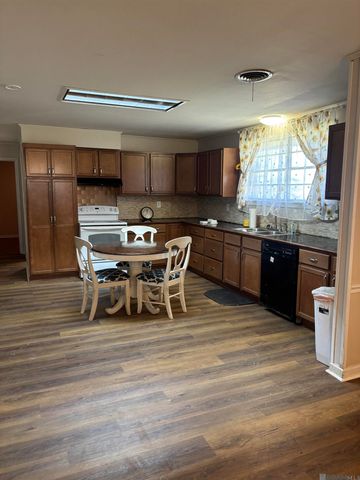 2641 Court St, Port Allen, LA 70767