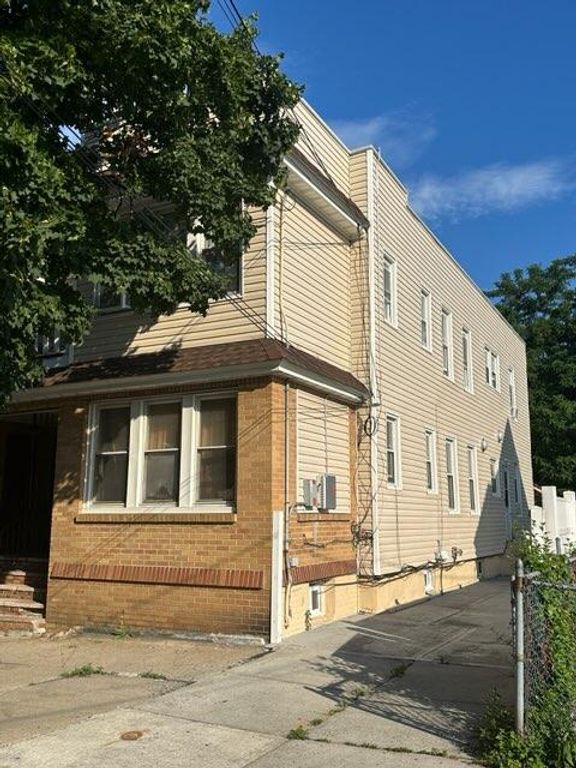 13118 95th Avenue, Richmond Hill S., NY 11419