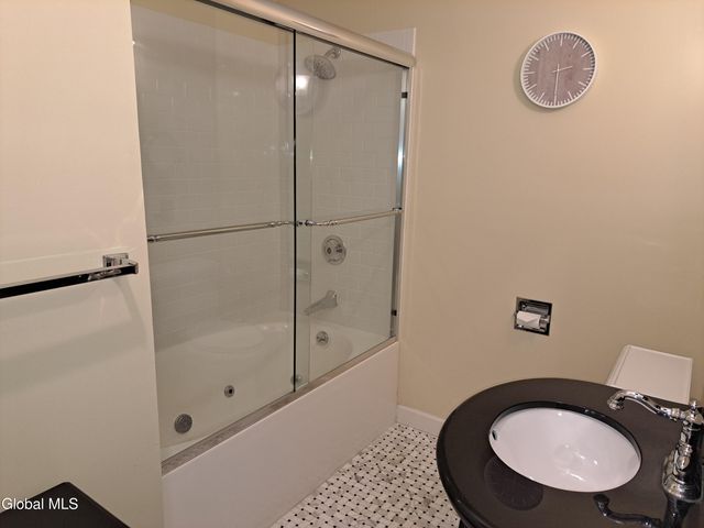 106 Spring St Street 8, Saratoga Springs, NY 12866