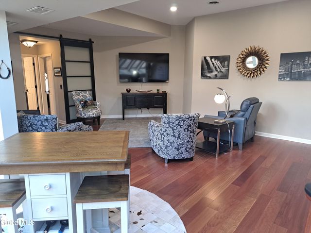 106 Spring St Street 8, Saratoga Springs, NY 12866