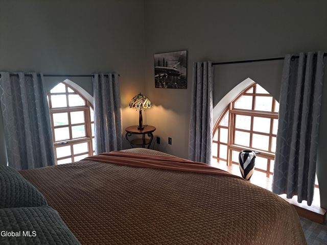 106 Spring St Street 8, Saratoga Springs, NY 12866