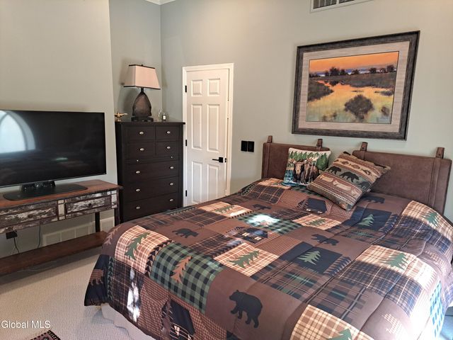 106 Spring St Street 8, Saratoga Springs, NY 12866