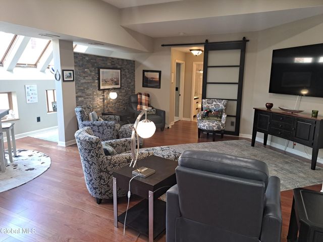 106 Spring St Street 8, Saratoga Springs, NY 12866