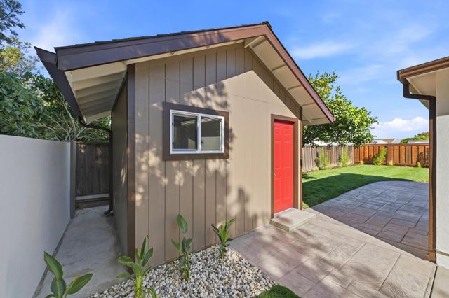 28333 Sparrow Road, Hayward, CA 94545
