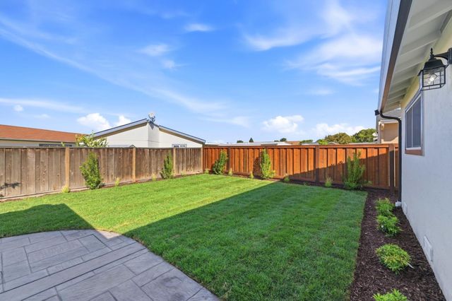 28333 Sparrow Road, Hayward, CA 94545