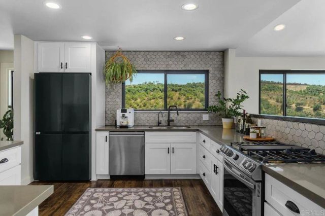 10483 Couser Way, Valley Center, CA 92082