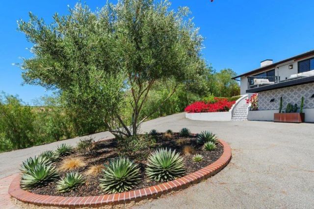 10483 Couser Way, Valley Center, CA 92082