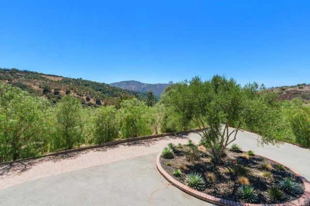 10483 Couser Way, Valley Center, CA 92082