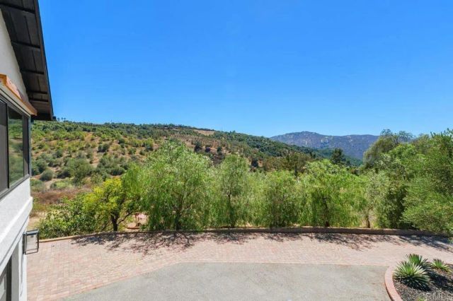 10483 Couser Way, Valley Center, CA 92082