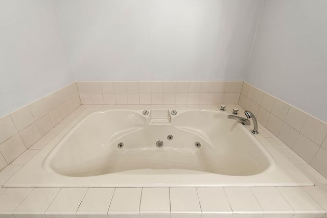 113 Brickett Hill Circle 113, Haverhill, MA 01830