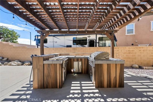 5425 Daytime Avenue, Fontana, CA 92336