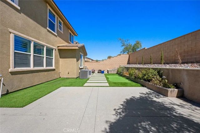 5425 Daytime Avenue, Fontana, CA 92336